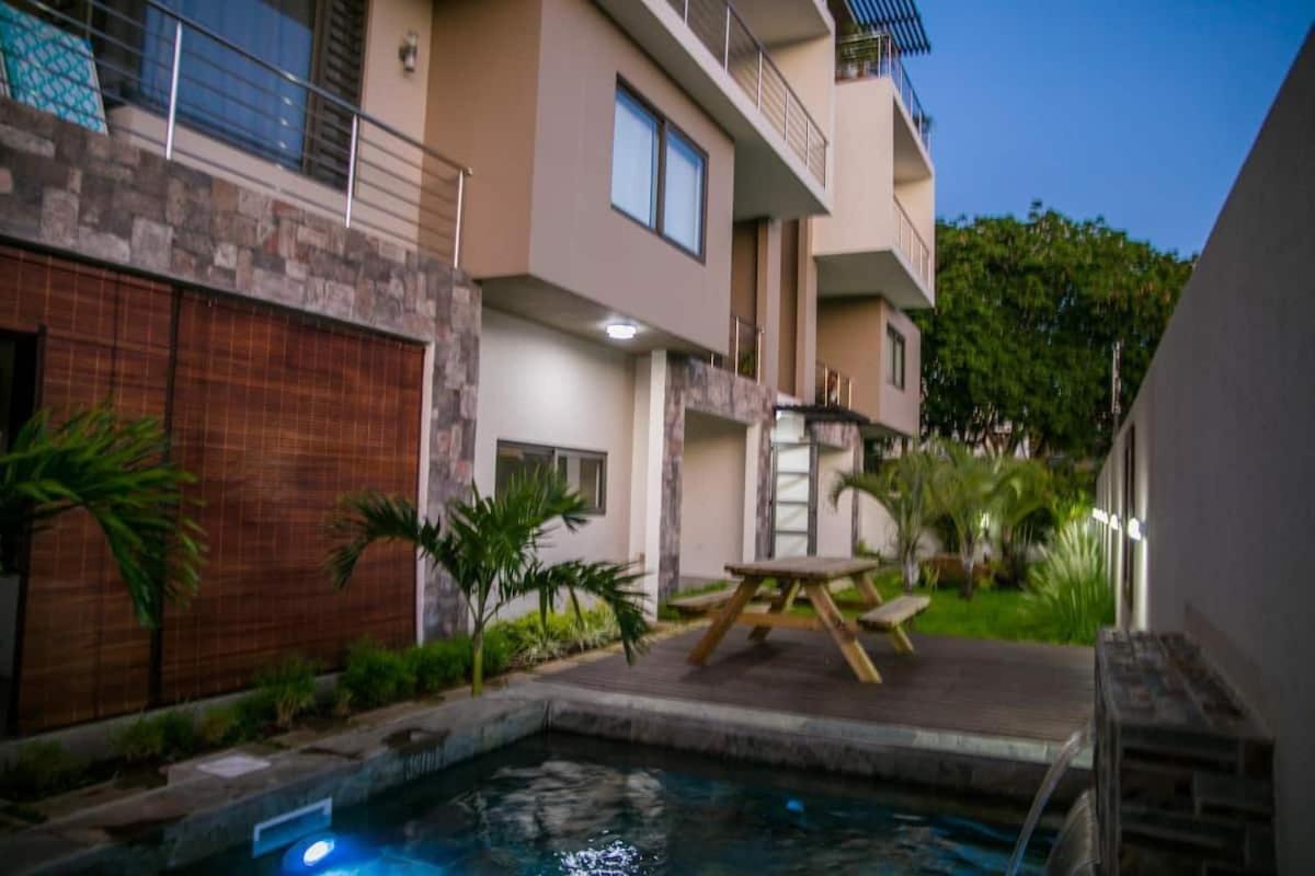 Entire Luxury 3 Bedroom Condo For Rent - Flic-En-Flac - Close To Beach Exterior photo